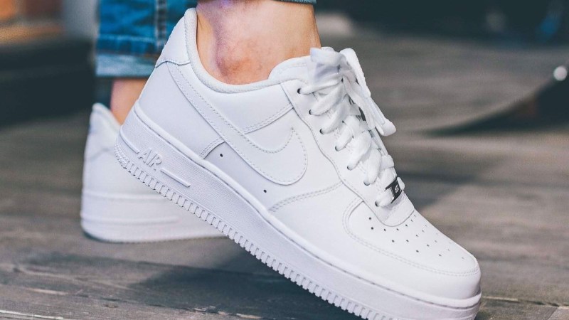Nike Air Force 1 All White Low