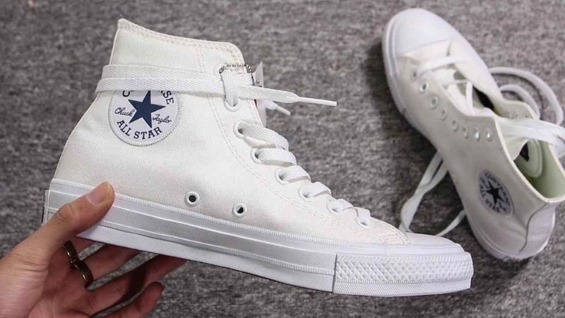 Ưu điểm và nhược điểm khi tự order giày Converse