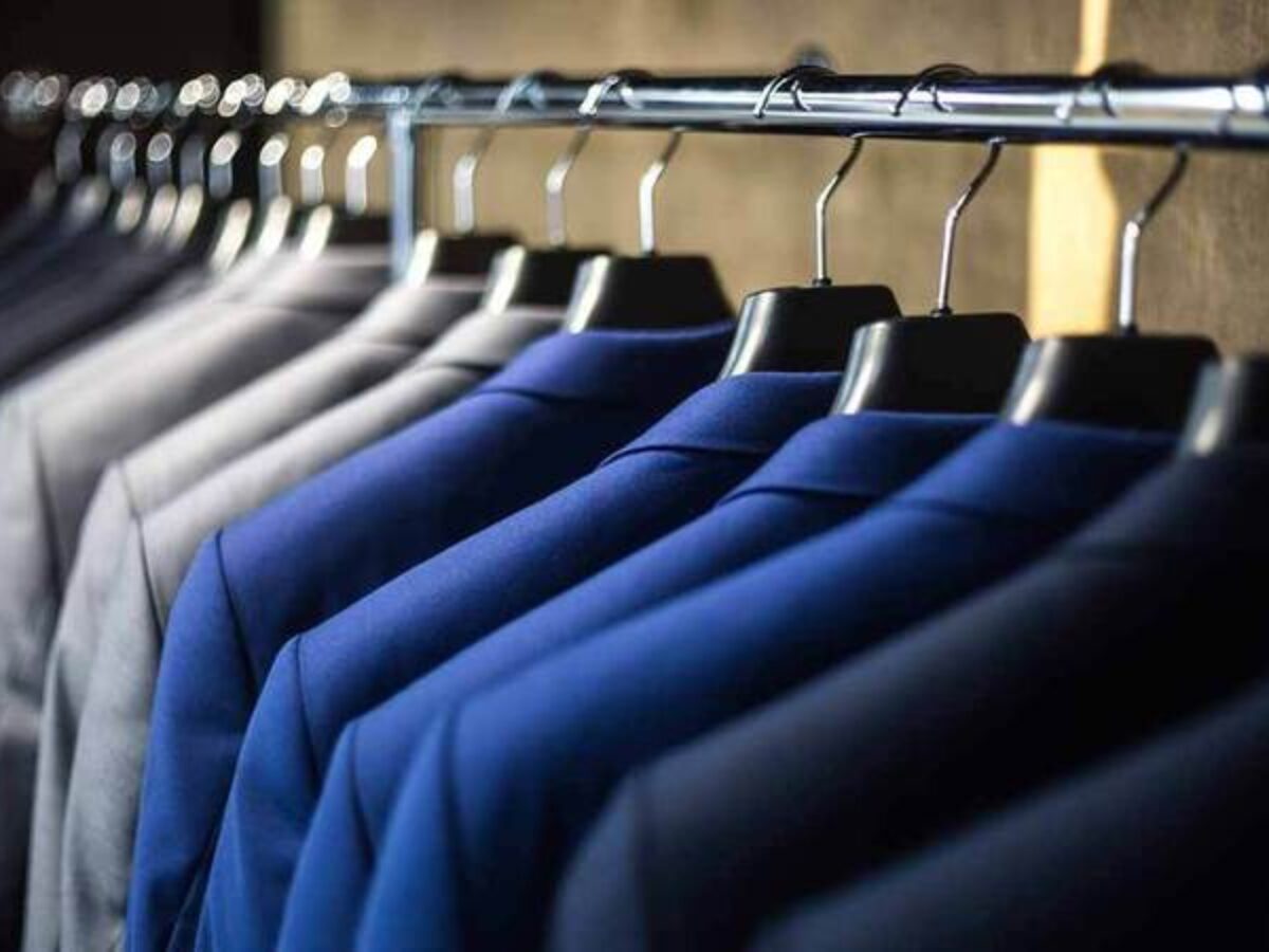 5 Lưu ý bạn cần tránh khi giặt áo vest tại nhà  Cleanipedia