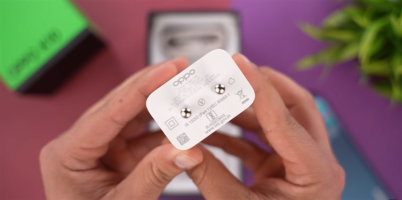 Củ sạc nhanh được tặng kèm trong hộp OPPO K10. Nguồn Tech Unboxing. Củ sạc nhanh được tặng kèm trong hộp OPPO K10. Nguồn Tech Unboxing.