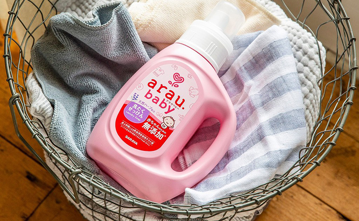 Nước giặt xả Arau Baby dạng bình 800ml Nước giặt xả Arau Baby dạng bình 800ml