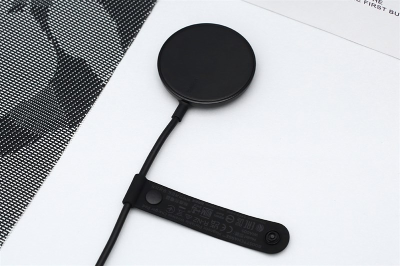 Đế sạc không dây Belkin WIA005 giúp sạc pin tiện lợi hơn rất nhiều