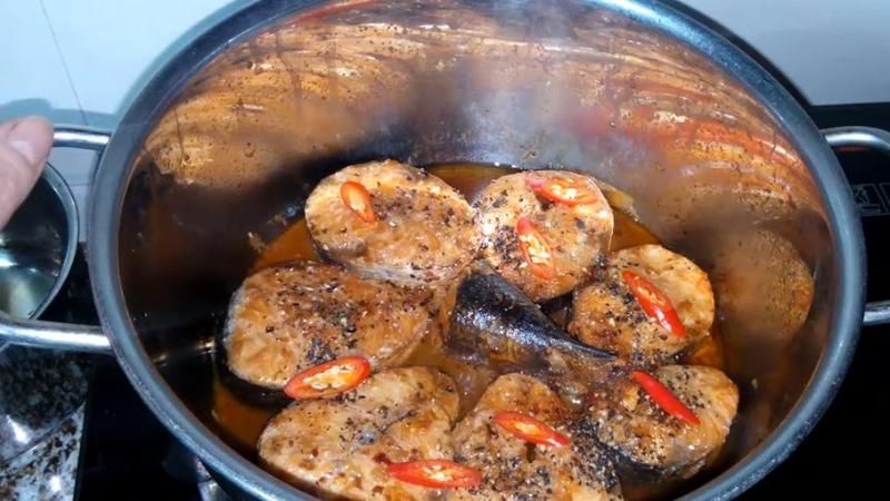 How to make delicious and flavorful braised barracuda at home