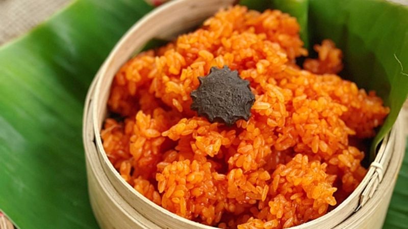 Gac sticky rice dish