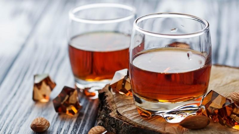  Amaretto được làm từ hạt mơ hoặc hạnh nhân