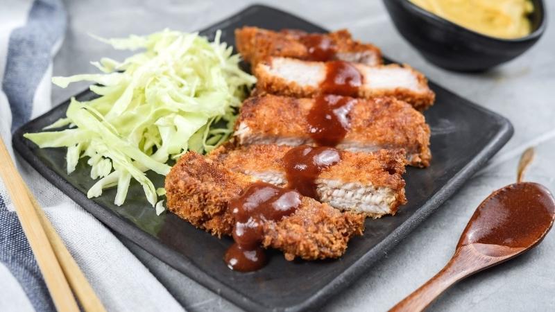 Thịt heo chiên xù kiểu Nhật - Tonkatsu