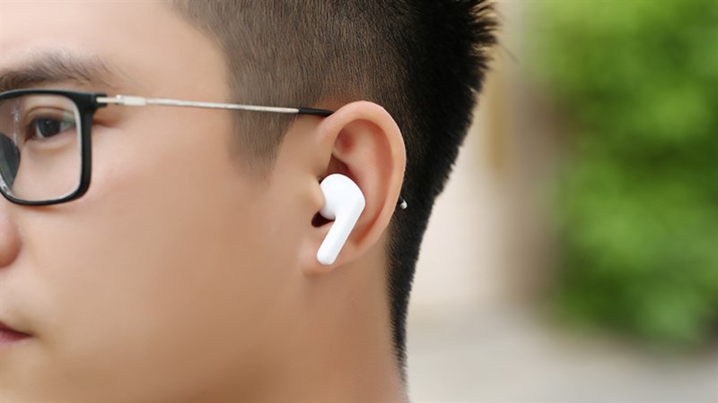Công nghệ âm thanh của Meridian - Anh Quốc mang đến chất lượng âm thanh khá tốt.