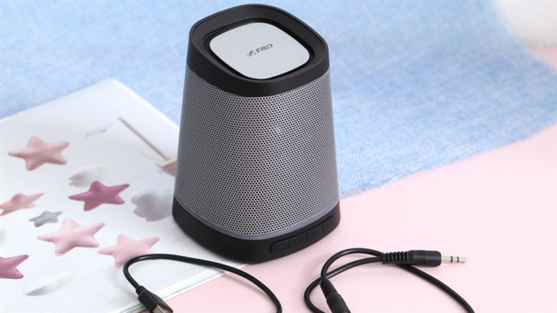 Công nghệ Bluetooth 4.0 giúp kết nối của chiếc loa trở nên ổn định hơn.