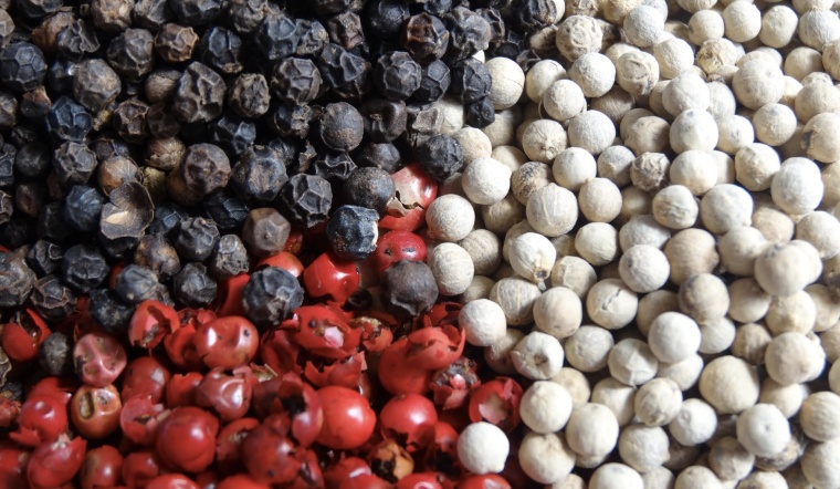 Giá tiêu hôm nay 8/4/2022: Giảm 500 đồng/kg, dao động 76.000 - 78.500 đồng/kg