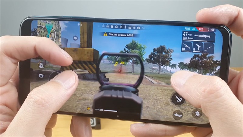 Free Fire: Khám phá thế giới đầy gay cấn của Free Fire - một trong những game bắn súng sinh tồn hot nhất hiện nay. Cùng những trận đấu căng thẳng, tuyệt vời với những hiệu ứng hình ảnh độc đáo, hấp dẫn.