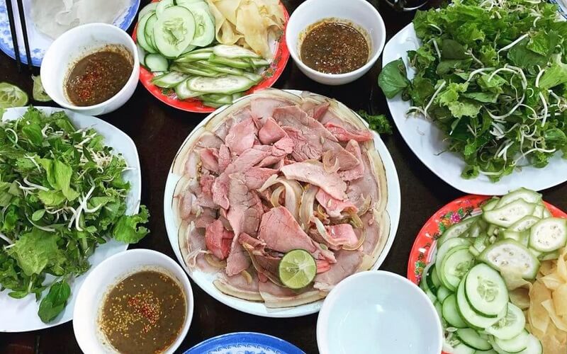 Bê thui Cầu Mống là món đặc sản tại Quảng Nam