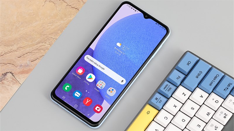 Galaxy A series xả kho giảm sốc đến 2 triệu mừng Giỗ tổ, giá hời quá!