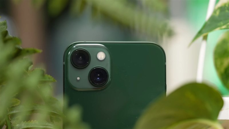 iPhone 13 phiên bản màu Xanh rừng thông iPhone 13 phiên bản màu Xanh rừng thông