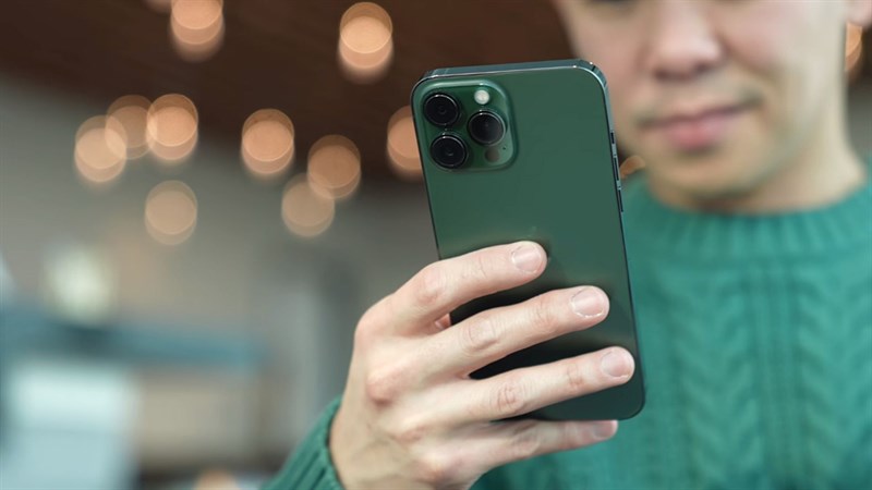 iPhone 13 Pro phiên bản màu xanh lá iPhone 13 Pro phiên bản màu xanh lá