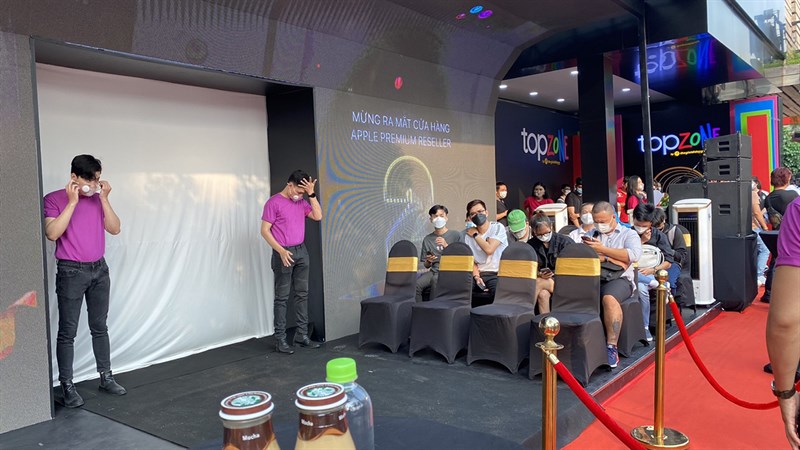 hinh anh truoc khai truong