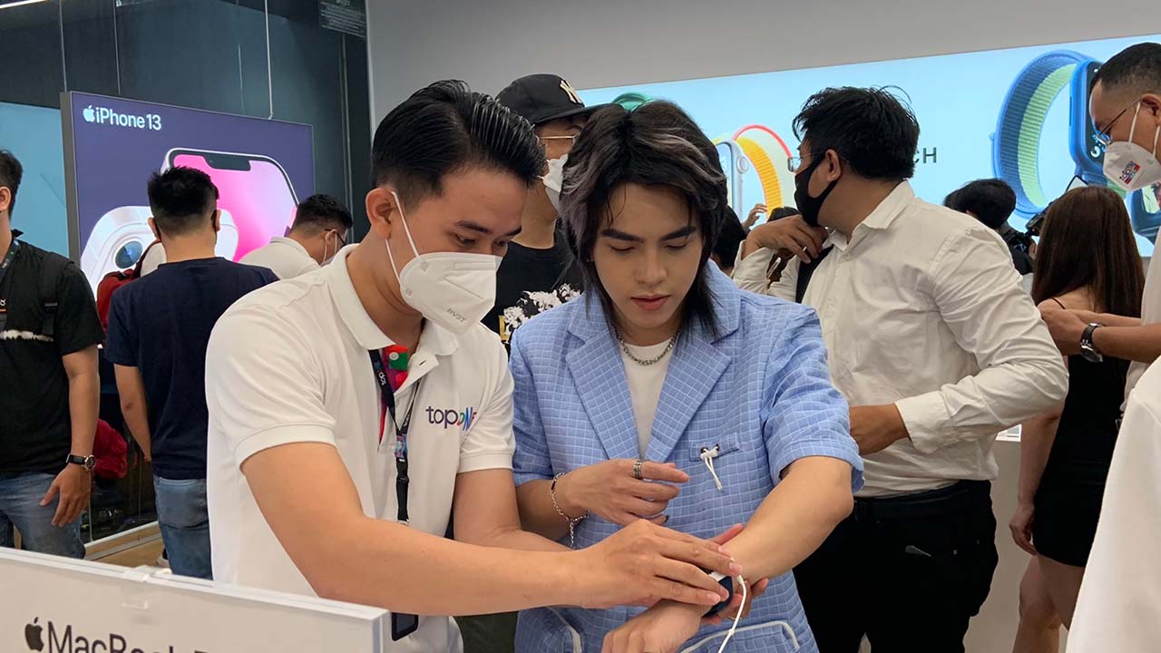 Hot Tiktoker Ngô Đình Nam trải nghiệm Apple Watch tại sự kiện Hot Tiktoker Ngô Đình Nam trải nghiệm Apple Watch tại sự kiện