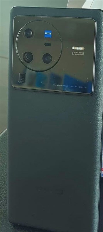 Vivo X80 Pro sẽ có cụm camera khủng Vivo X80 Pro sẽ có cụm camera khủng