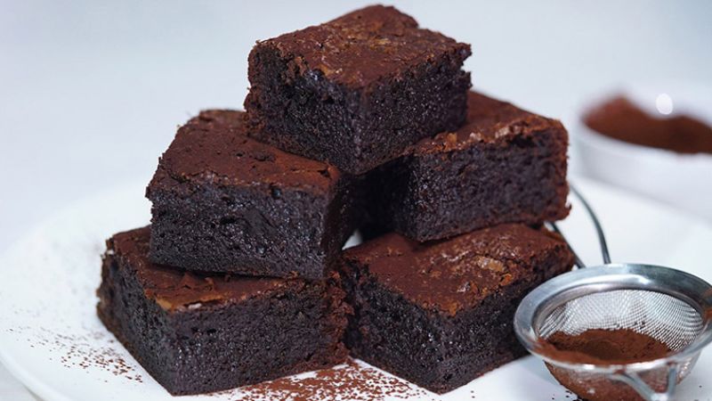 Cách làm bánh brownie chocolate mềm mịn, ngọt ngào dành tặng người thương
