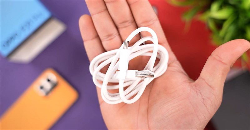 Trên tay OPPO F21 Pro: Giá 6.92* triệu, Snap 680, sạc nhanh 33 W