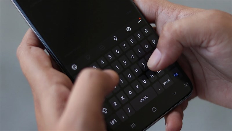 Hình ảnh Samsung Keyboard ở chế độ tối
