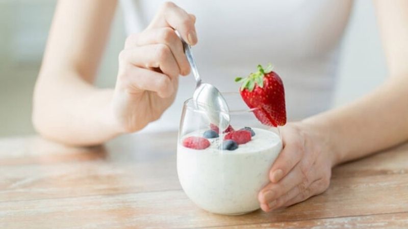 Ăn sữa chua giúp cải thiện hệ tiêu hóa