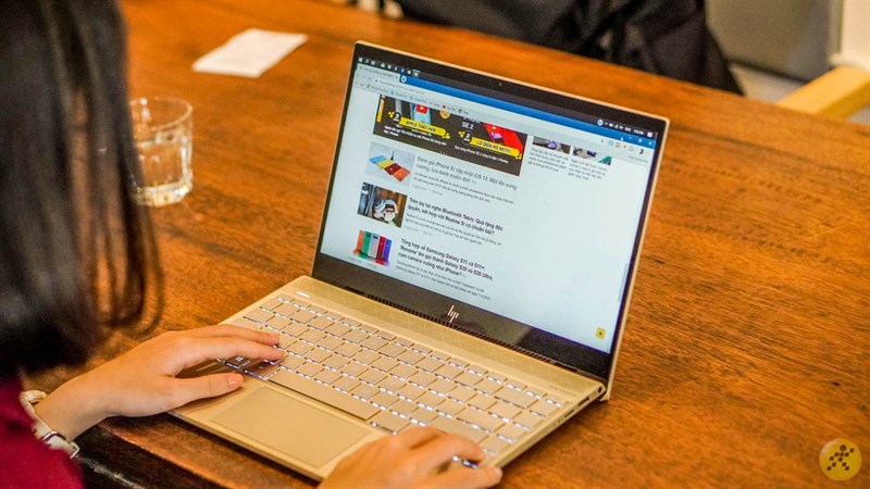 Ultrabook phù hợp với những người có nhu cầu di chuyển cao Ultrabook phù hợp với những người có nhu cầu di chuyển cao