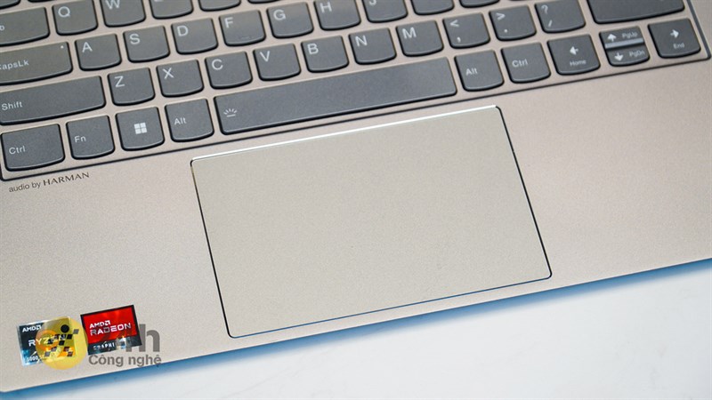 Trackpad rất có ý nghĩa trên những dòng Ultrabook Trackpad rất có ý nghĩa trên những dòng Ultrabook