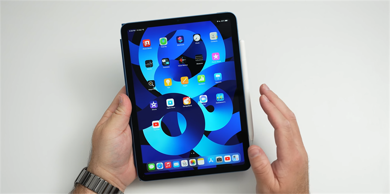 iPad Air 5 2022 sở hữu một hiệu năng mạnh mẽ giúp bạn có những trải nghiệm mượt mà nhất. Nguồn: zollotech.