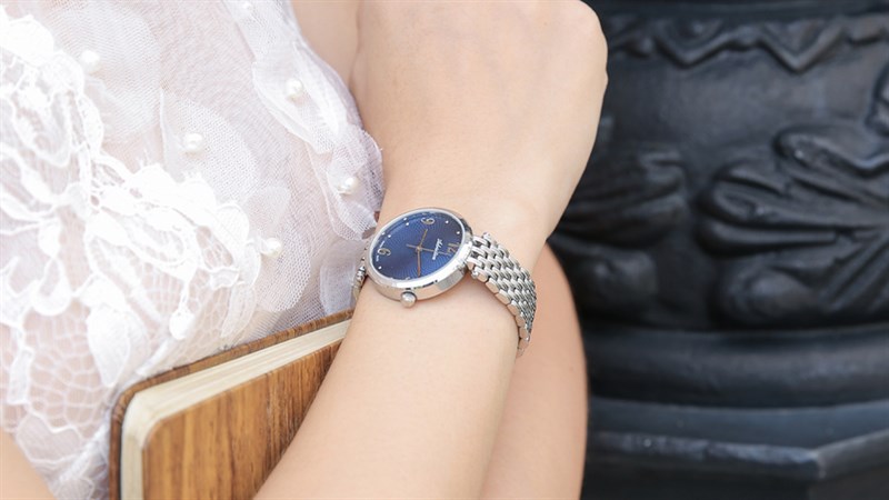 Adriatica A3438.5175Q có nhiều họa tiết bắt giúp chiếc đồng hồ trở nên nổi bật Adriatica A3438.5175Q có nhiều họa tiết bắt giúp chiếc đồng hồ trở nên nổi bật