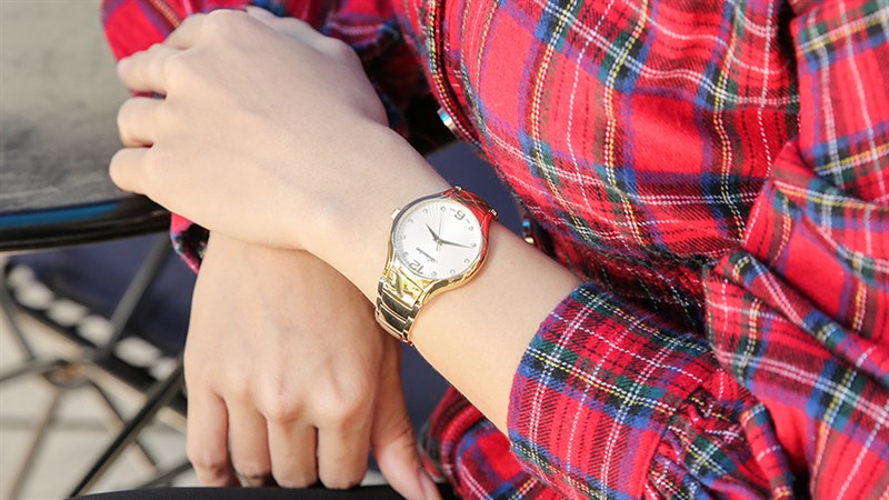 Nếu bạn cần một chiếc đồng hồ sang trọng, tinh tế thì đừng bỏ qua Adriatica A3798.1173Q Nếu bạn cần một chiếc đồng hồ sang trọng, tinh tế thì đừng bỏ qua Adriatica A3798.1173Q