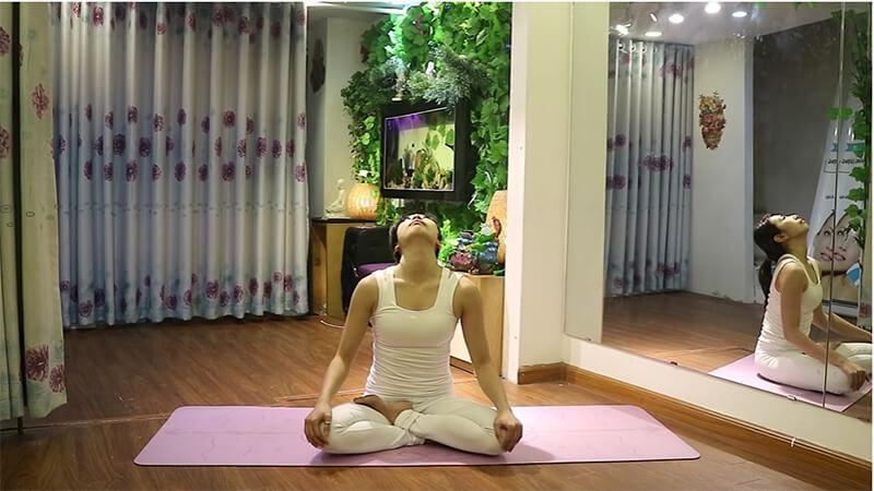 Bài tập khởi động yoga đơn giản dễ thực hiện