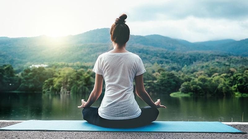 Thở đúng kỹ thuật khi khởi động yoga