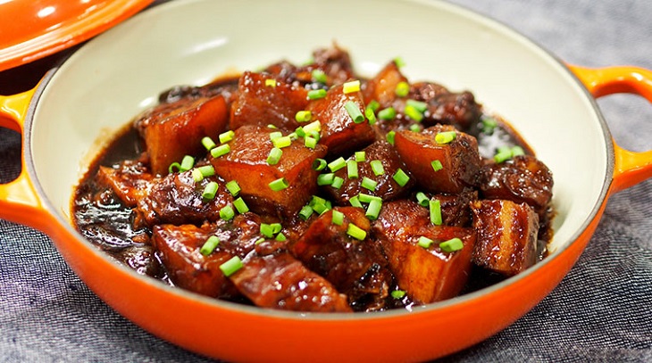 Ướp thịt bằng nước mắm sẽ làm thịt mất đi độ tươi mềm tự nhiên Không nên dùng nước mắm công nghiệp để ướp thịt