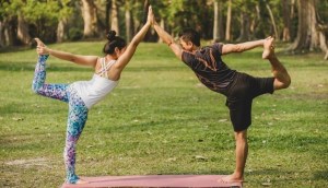 Yoga đôi là gì? Lợi ích và các bài tập yoga đôi cơ bản