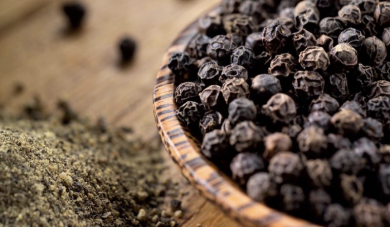 Giá tiêu hôm nay 22/4/2022: Giảm 1.000 đồng/kg, dao động 76.500-79.000 đồng/kg