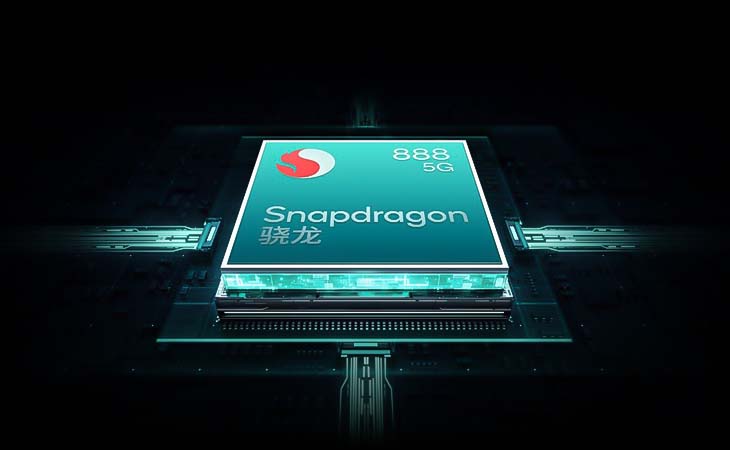 Máy được trang bộ vi xử lý Snapdragon 888 cung cấp hiệu năng mạnh mẽ
