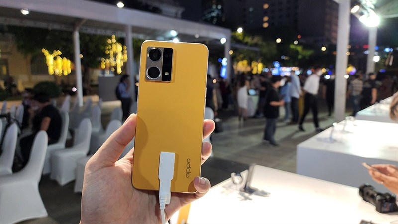 OPPO Reno7 Pro 5G, Reno7 4G ra mắt tại Việt Nam với thiết kế ấn tượng OPPO Reno7 Pro 5G, Reno7 4G ra mắt tại Việt Nam với thiết kế ấn tượng