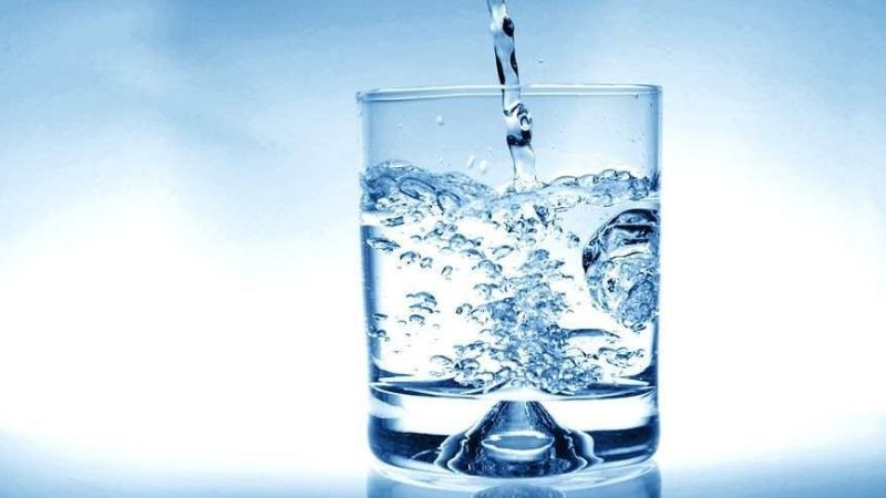 Chữa rối loạn tiêu hóa bằng uống đủ nước