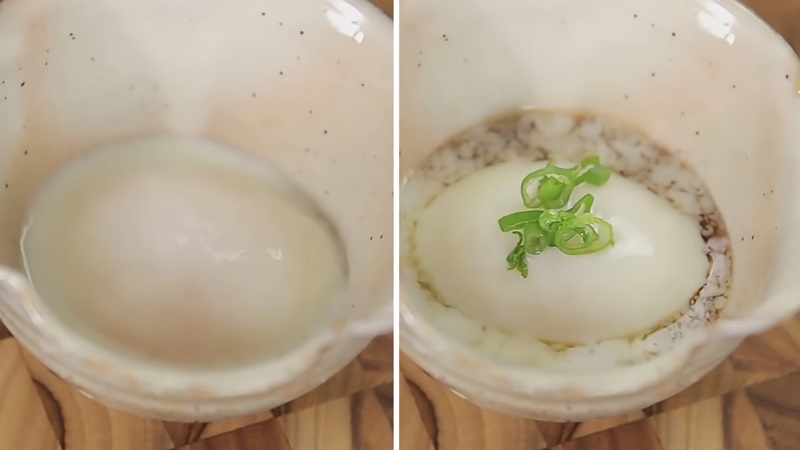 Tách trứng ra chén rồi tưới nước sốt vào