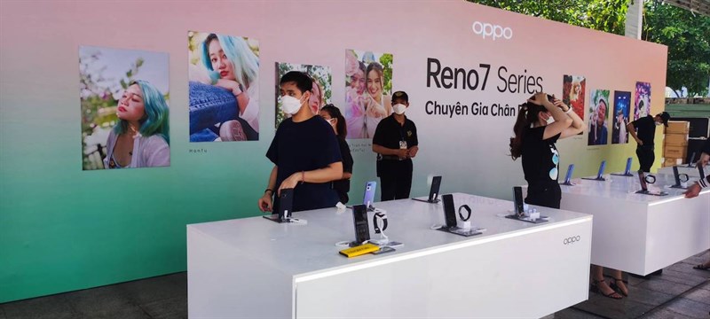 Trải nghiệm sản phẩm Reno7 Series