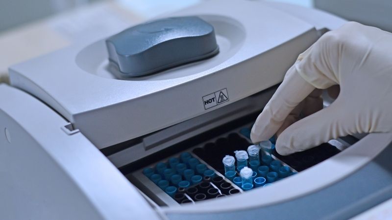 Máy PCR giúp khuếch đại vật liệu di truyền của mẫu