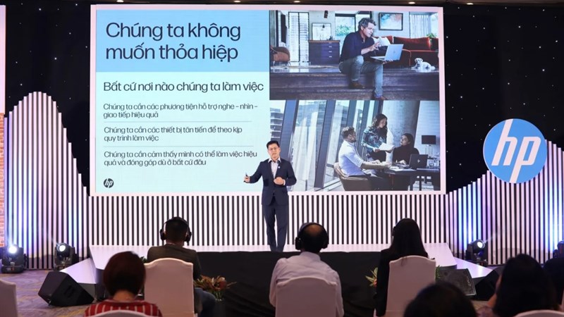 Ông Nguyễn Minh Đức, Giám đốc Điều hành HP Việt Nam chia sẻ tại sự kiện Ông Nguyễn Minh Đức, Giám đốc Điều hành HP Việt Nam chia sẻ tại sự kiện