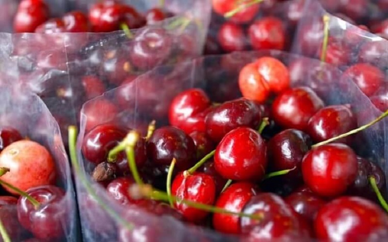 Most Chinese cherries have bright or pale red color