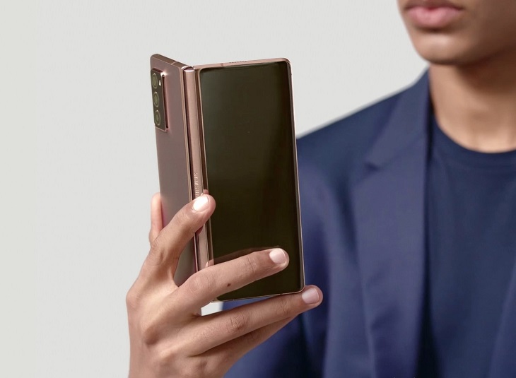 Samsung Galaxy Z Fold 2 sở hữu thiết kế như một cuốn sách