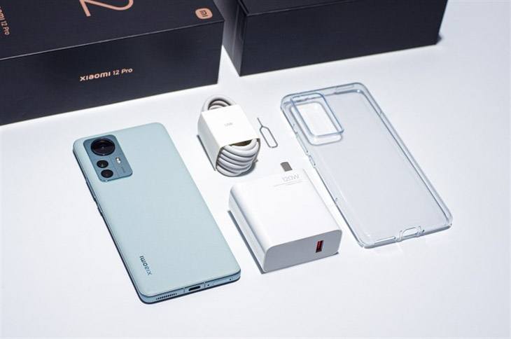 Xiaomi 12 Pro Xiaomi 12 Pro