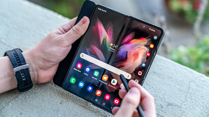 Samsung Galaxy Z Fold3 5G Samsung Galaxy Z Fold3 5G