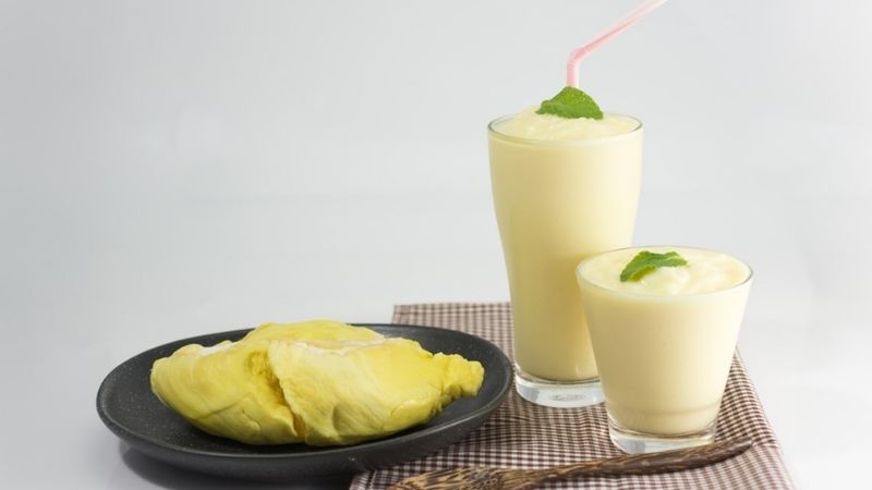 6 ways to make a delicious and refreshing durian smoothie at home