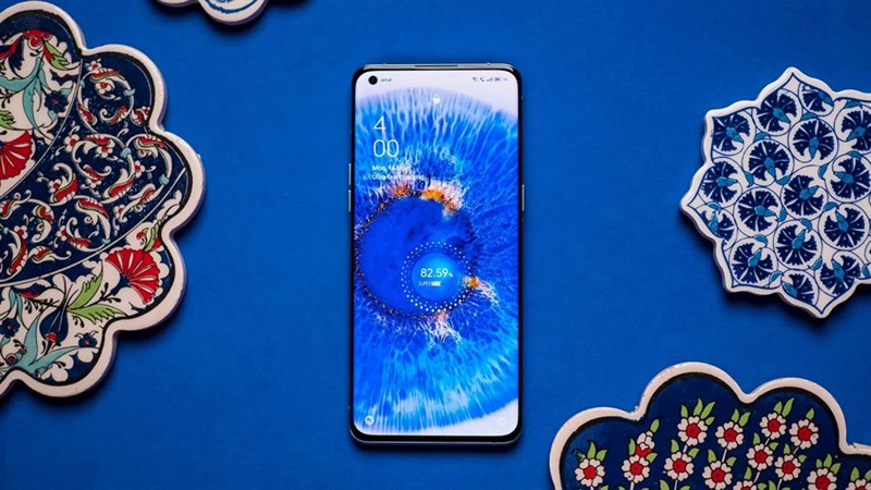 OPPO Find X5 Pro 5G mang trong mình con chip Snapdragon 8 Gen 1 mạnh mẽ