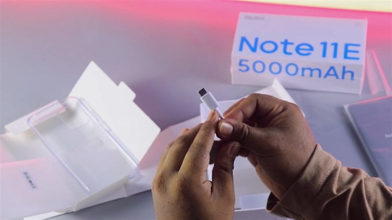 Dây sạc Redmi Note 11E 5G có chuẩn USB Type-C Dây sạc Redmi Note 11E 5G có chuẩn USB Type-C