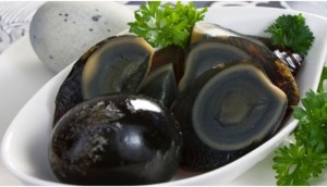 100g trứng bắc thảo bao nhiêu calo? Ăn trứng bắc thảo có béo (mập) không?